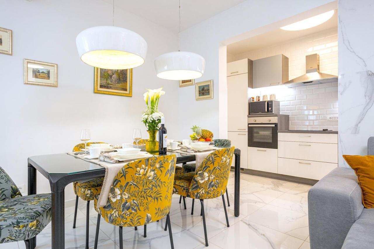Lux Holiday Apartment Tony @ 10 Min Znjan Beach สปลิท ภายนอก รูปภาพ